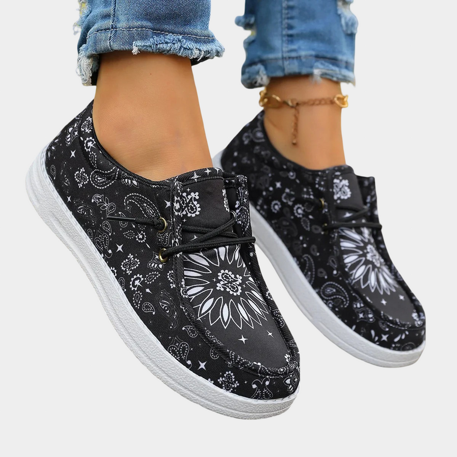 Cassandra™ | Black & White Comfort Shoes